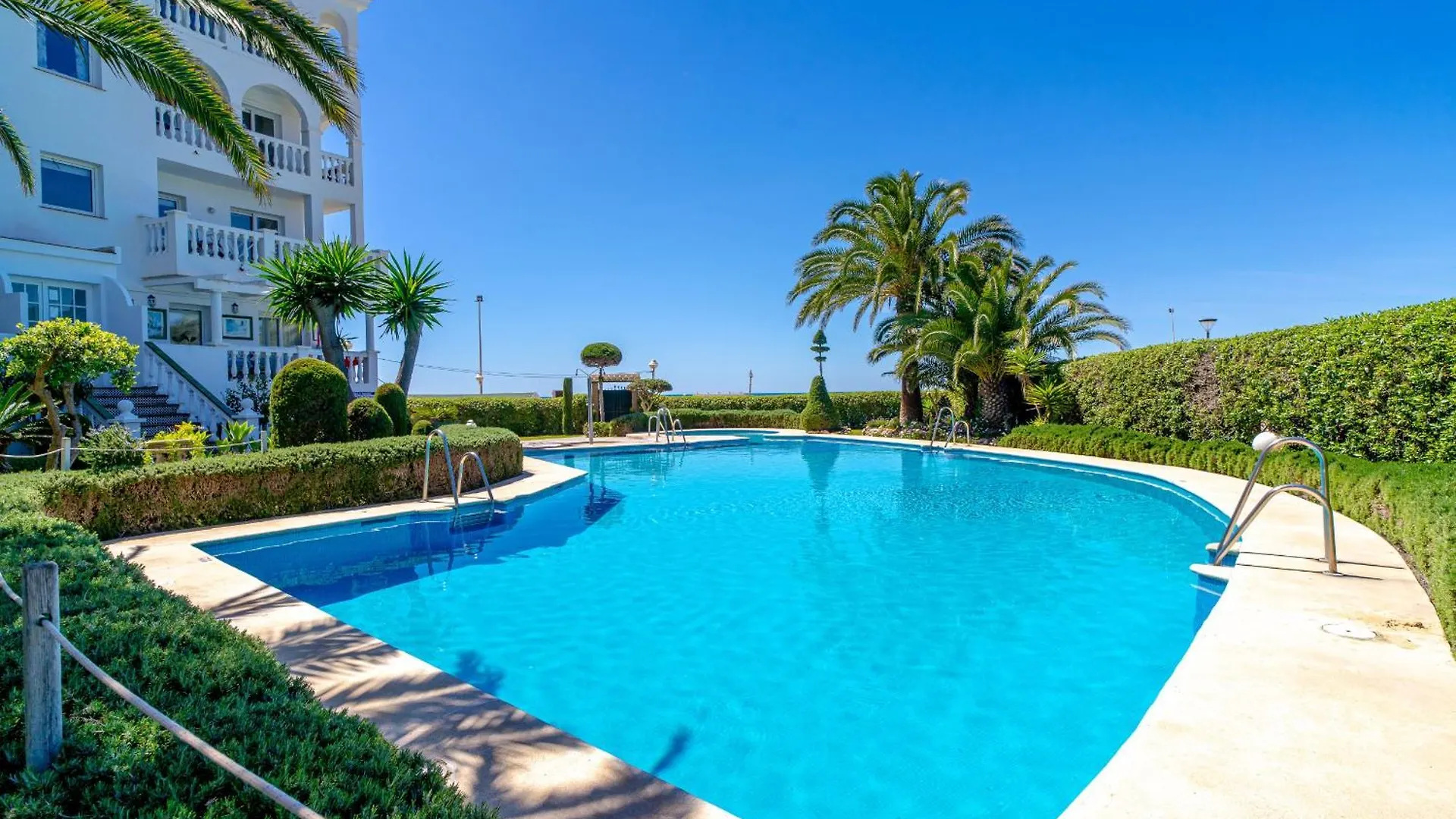 Stella Maris Beachfront 3A By Casasol Nerja 0*,  Spain